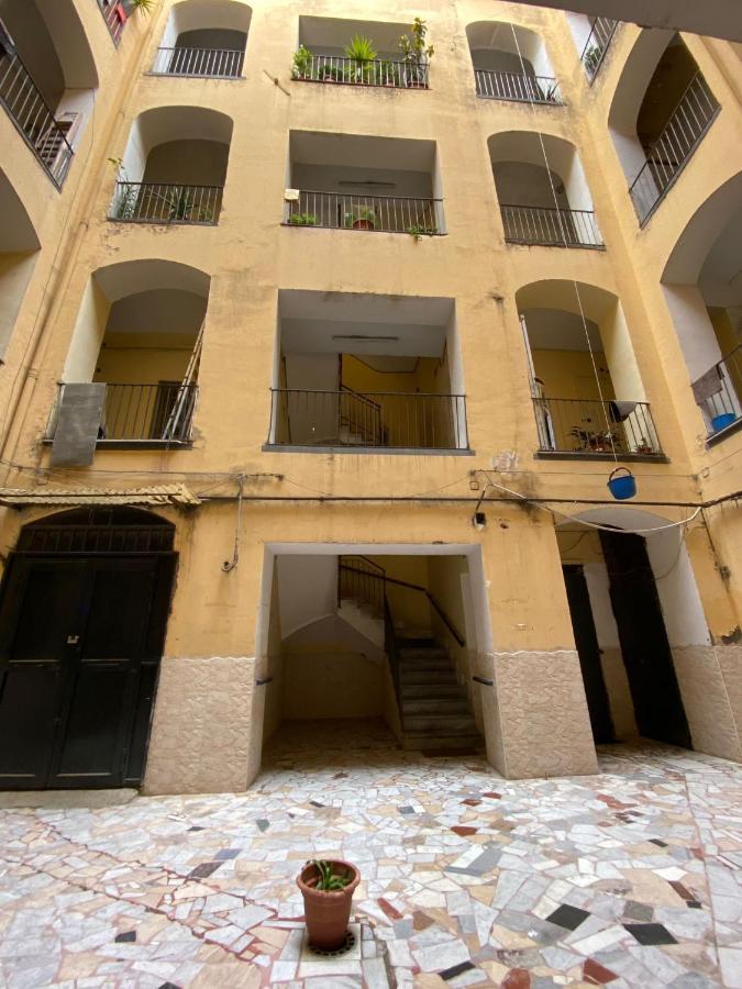 Clale Rooms Napoli Esterno foto