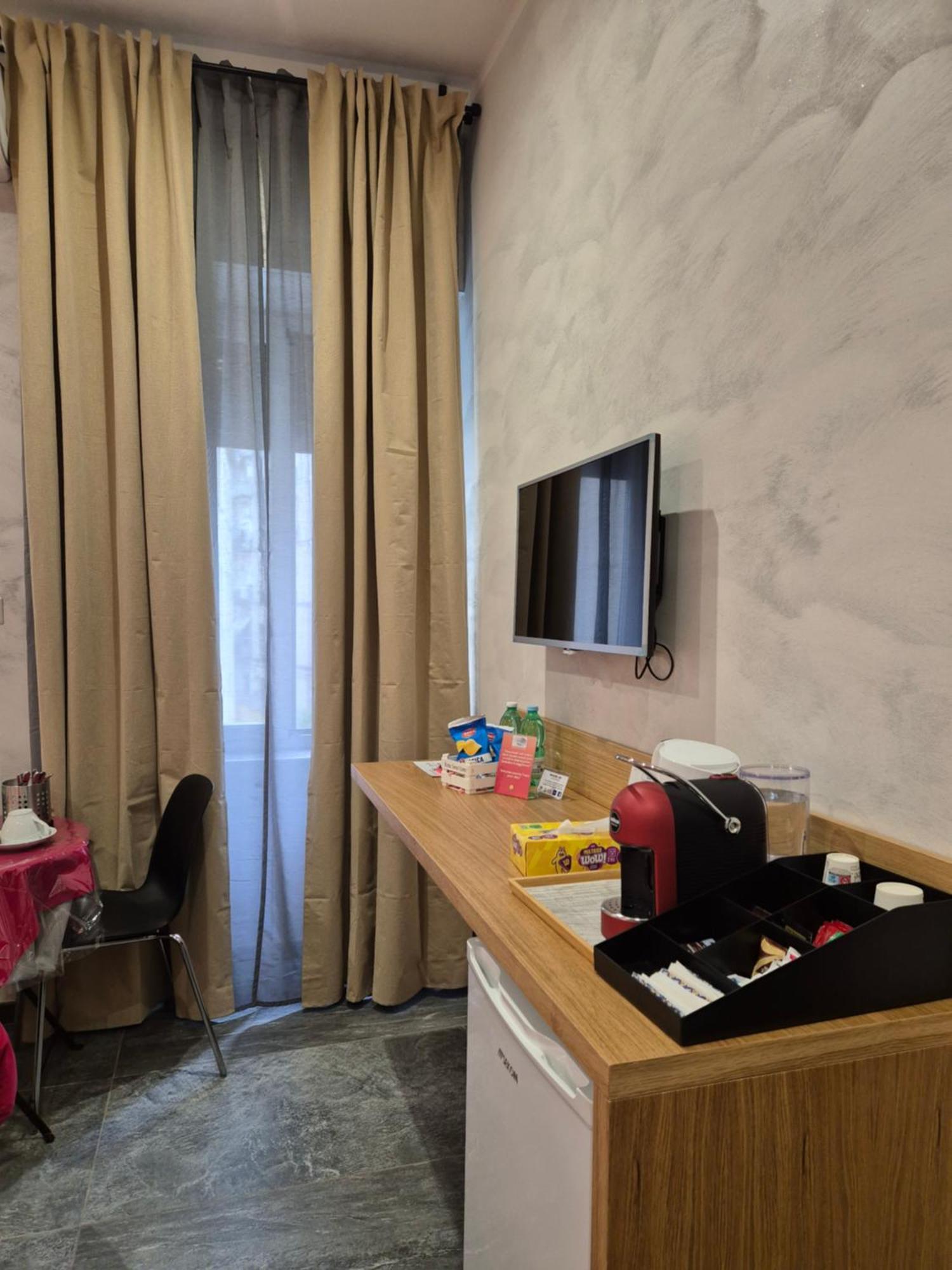 Clale Rooms Napoli Esterno foto