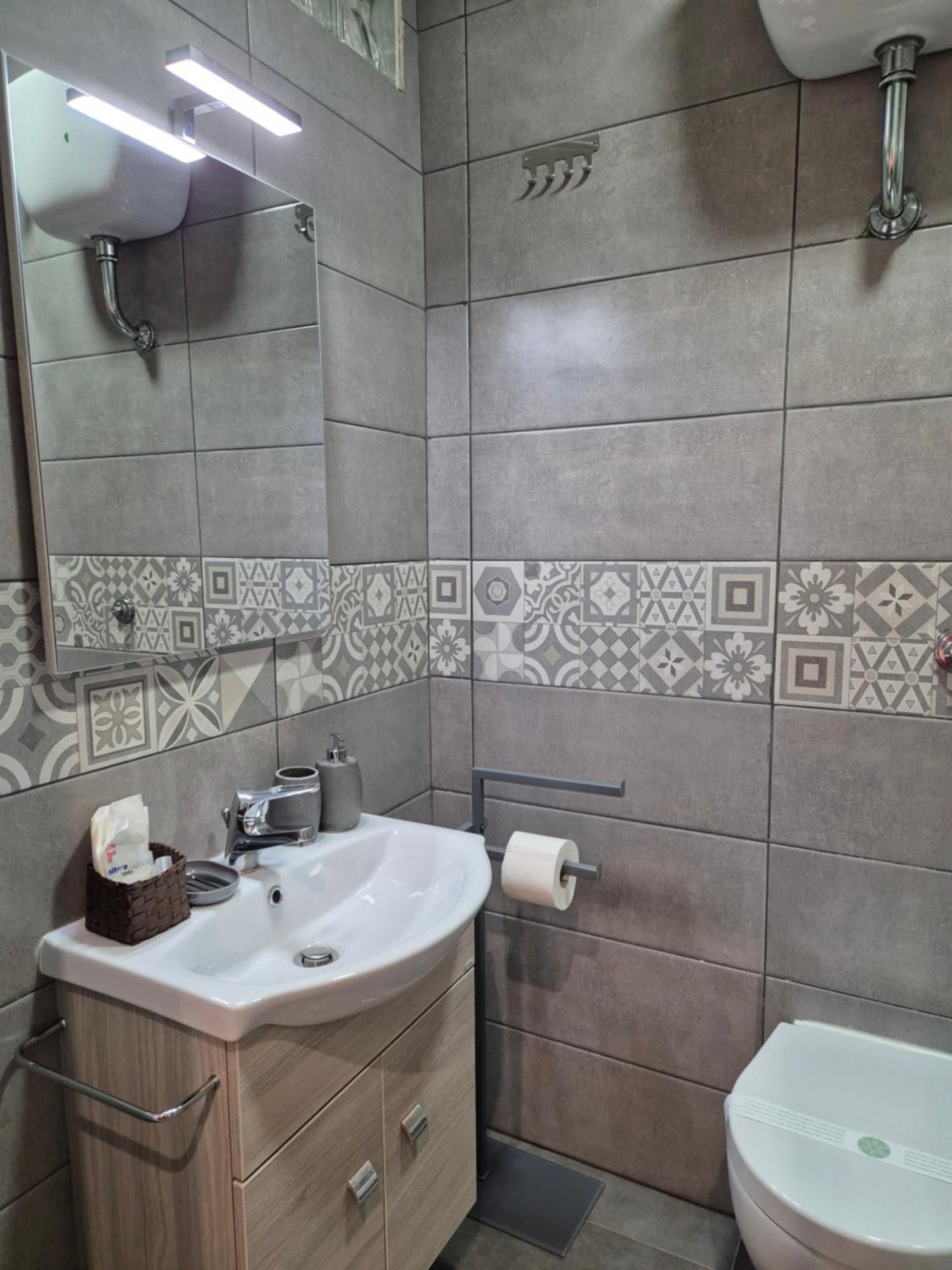 Clale Rooms Napoli Esterno foto